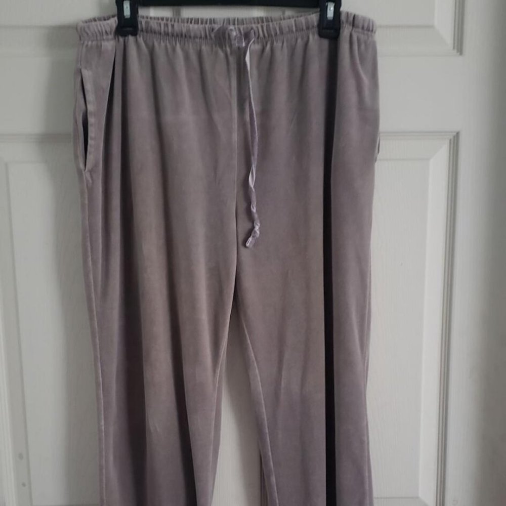 Liz Claiborne Home Women's Trousers size M petite